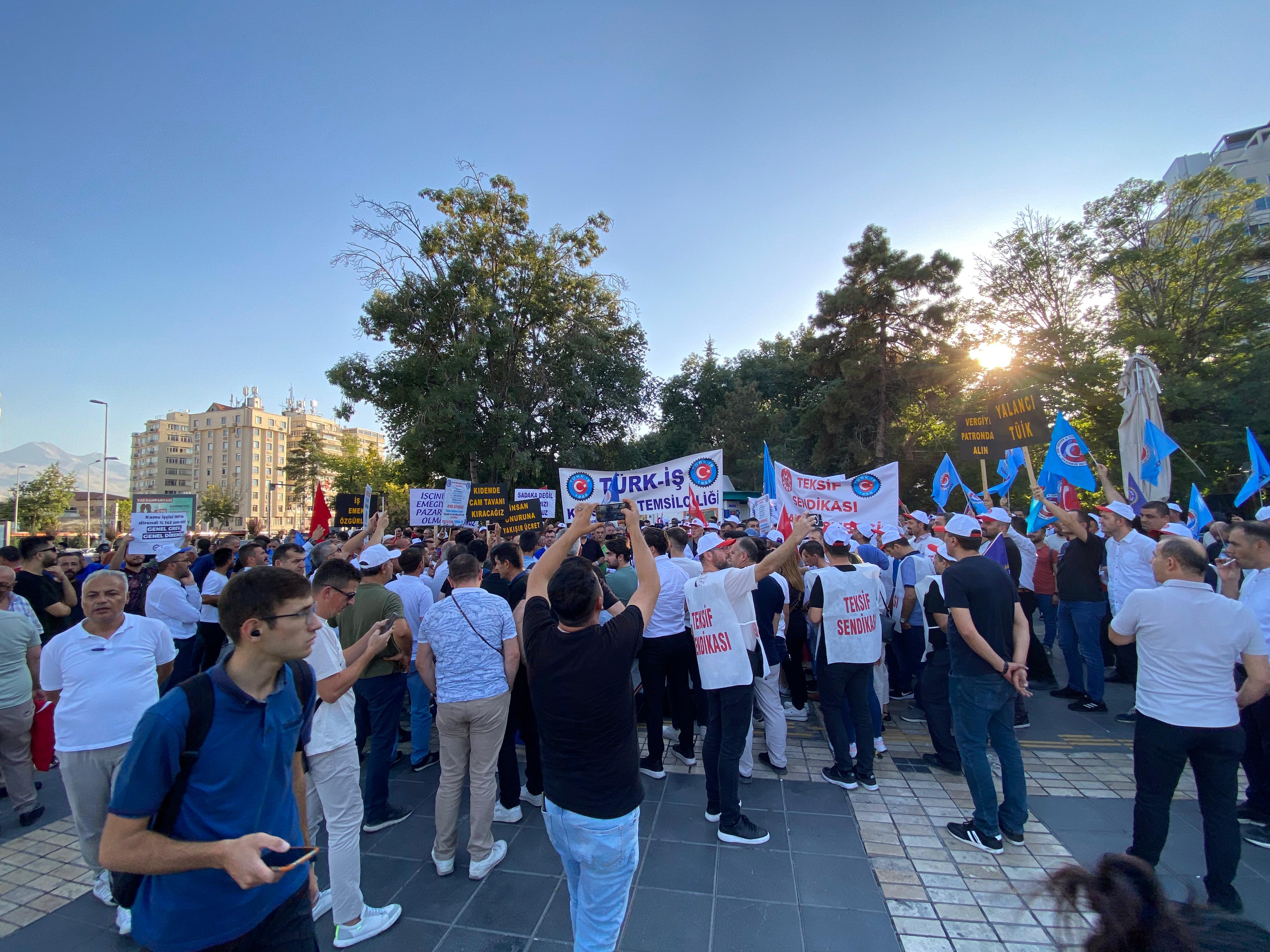 Türk-İş: Bozulan ekonominin bedelini biz ödemeyeceğiz